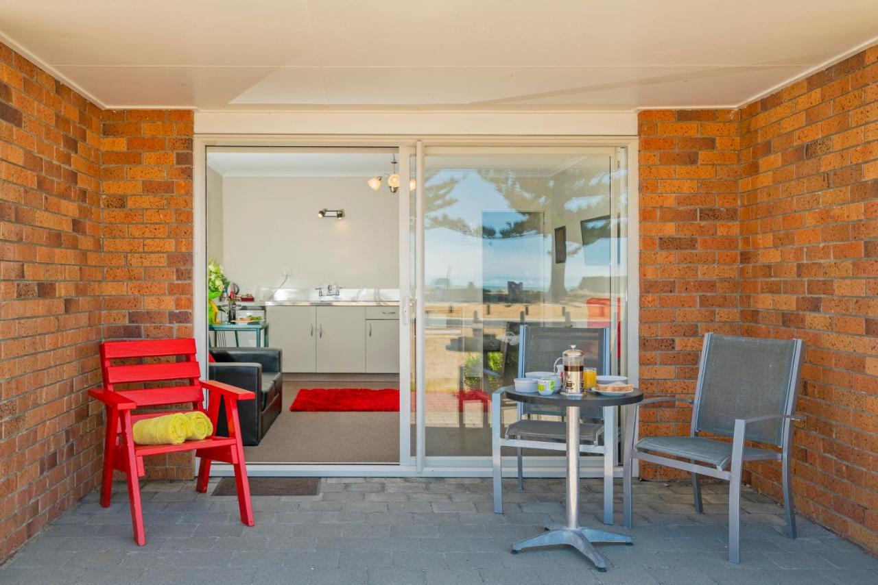 The Oceanside Motel Whitianga Exterior foto